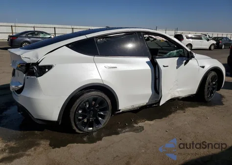 2022 Tesla Model Y из США, поврежденный, VIN 7SAYGDEE5NF356871